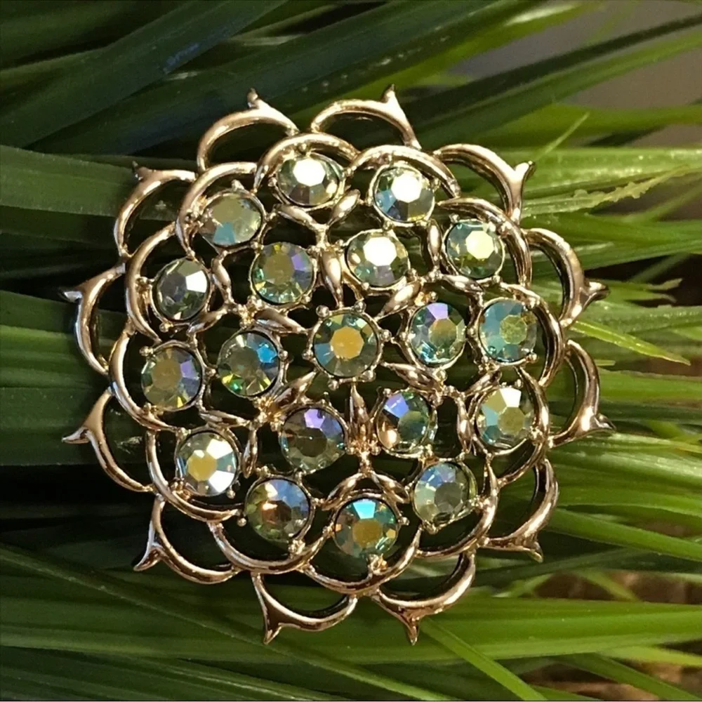 Sara Cov Coventry Rhinestone Brooch Pendant